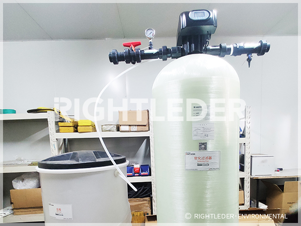 全自動軟化水設備的工作原理是什么？